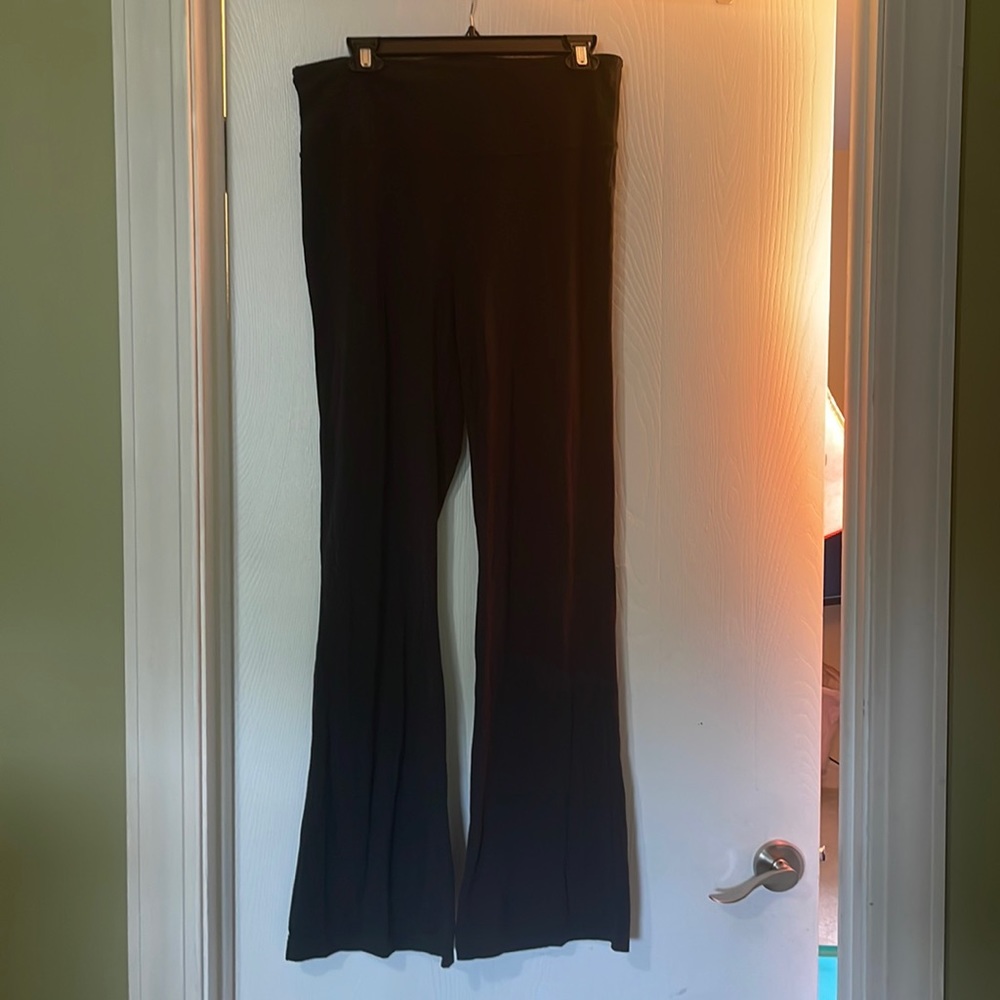 Lulu Lemon Flared Black Legging
